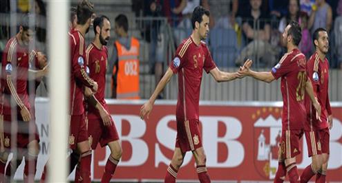 عودة خماسي المنتخب الاسباني وفيرمايلين إلى تدريبات برشلونة